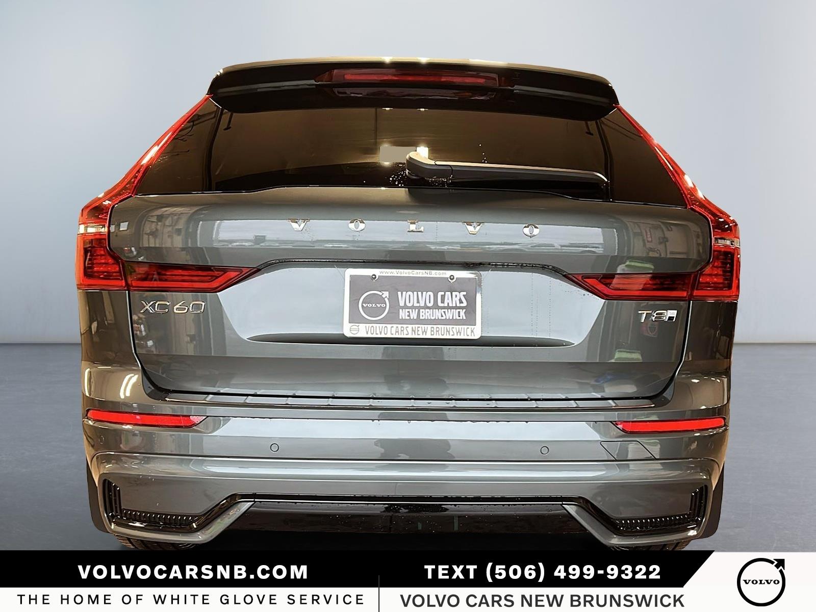 2026 Volvo XC60 Plug-In Hybrid T8 Ultra Dark Theme