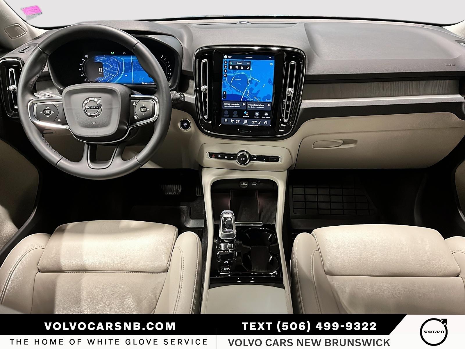 2024 Volvo XC40 B5 Plus Bright Theme