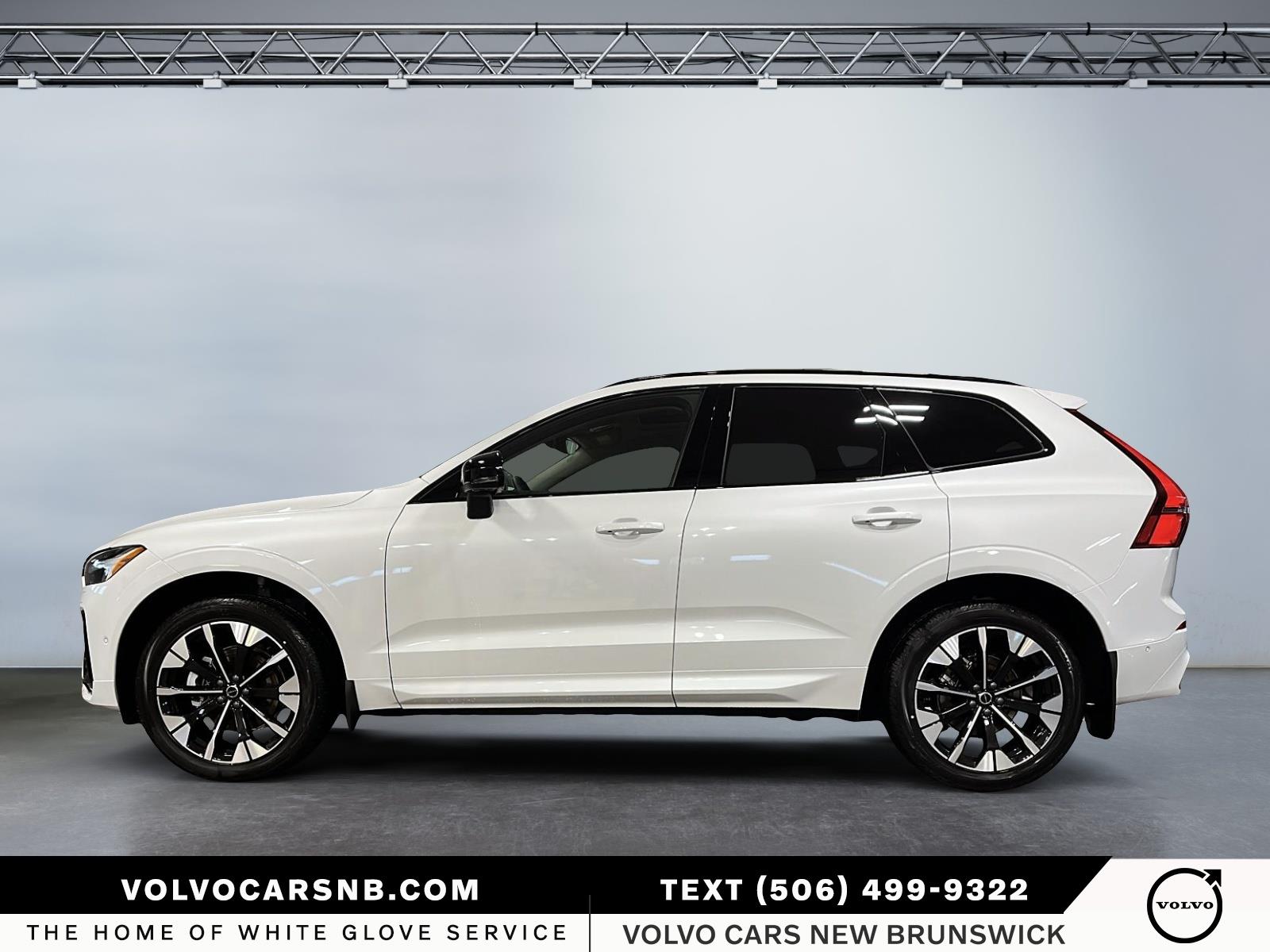 2026 Volvo XC60 B5 Plus Dark Theme