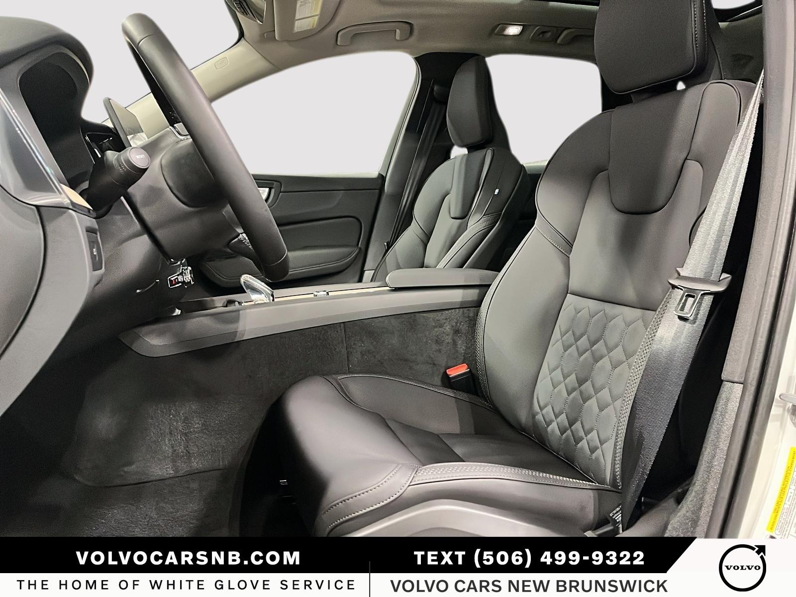 2026 Volvo XC60 B5 Plus Dark Theme