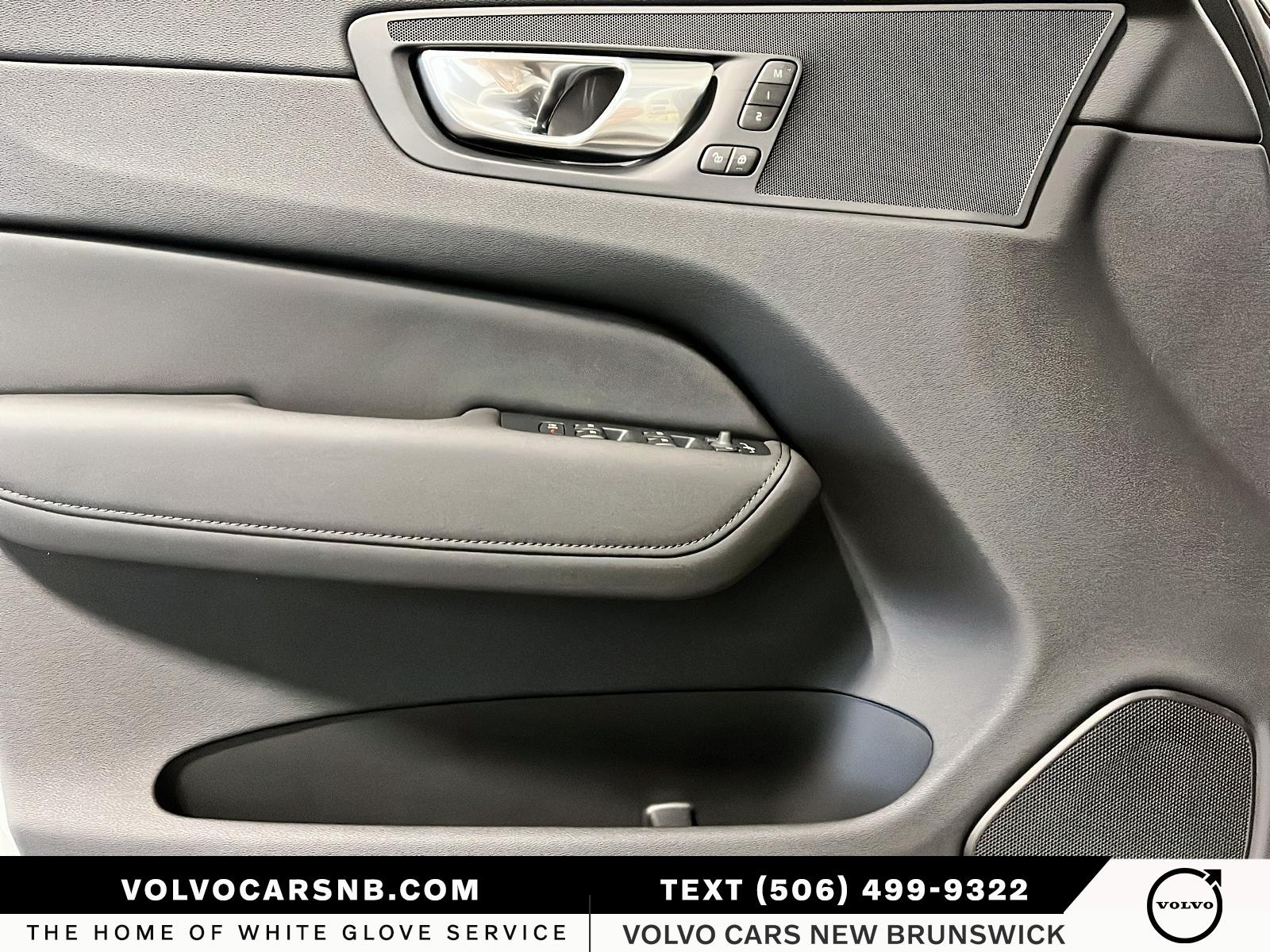 2026 Volvo XC60 B5 Plus Dark Theme