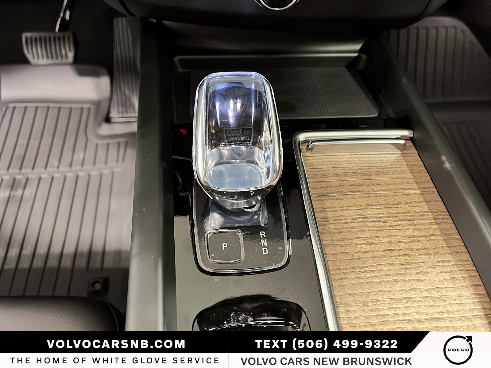 2026 Volvo XC60 B5 Plus Dark Theme