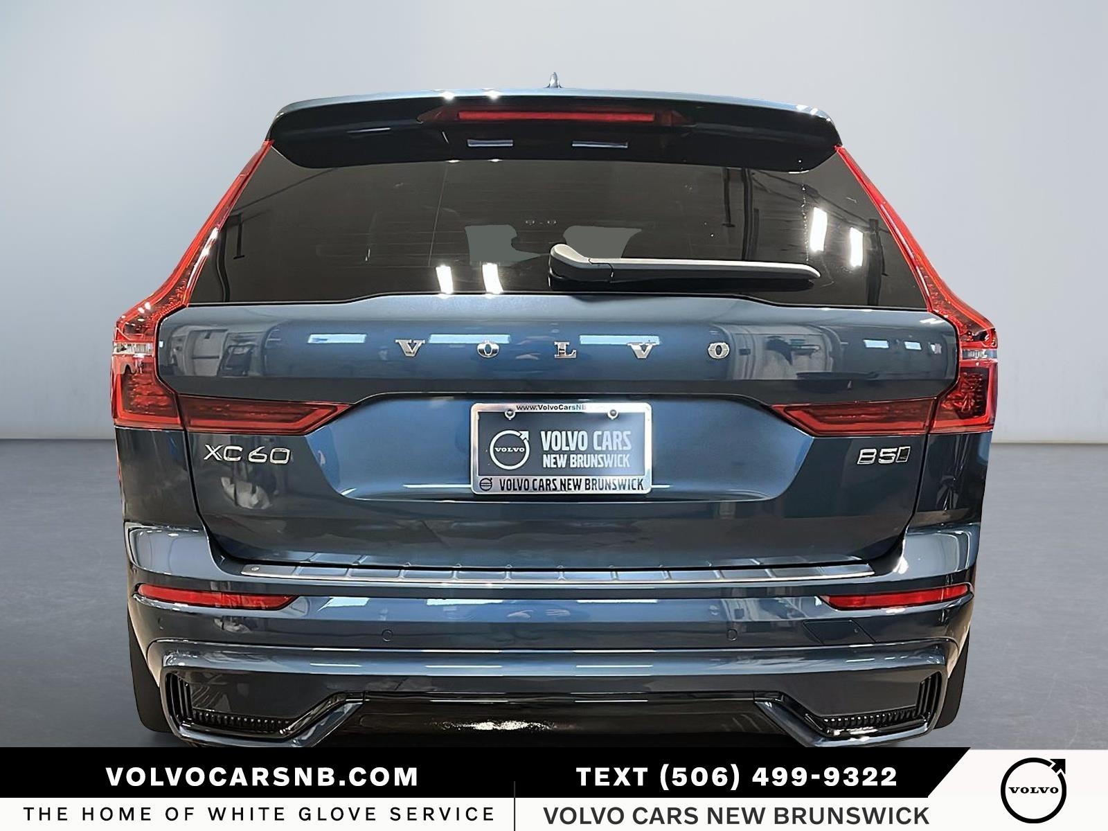 2026 Volvo XC60 B5 Plus Dark Theme