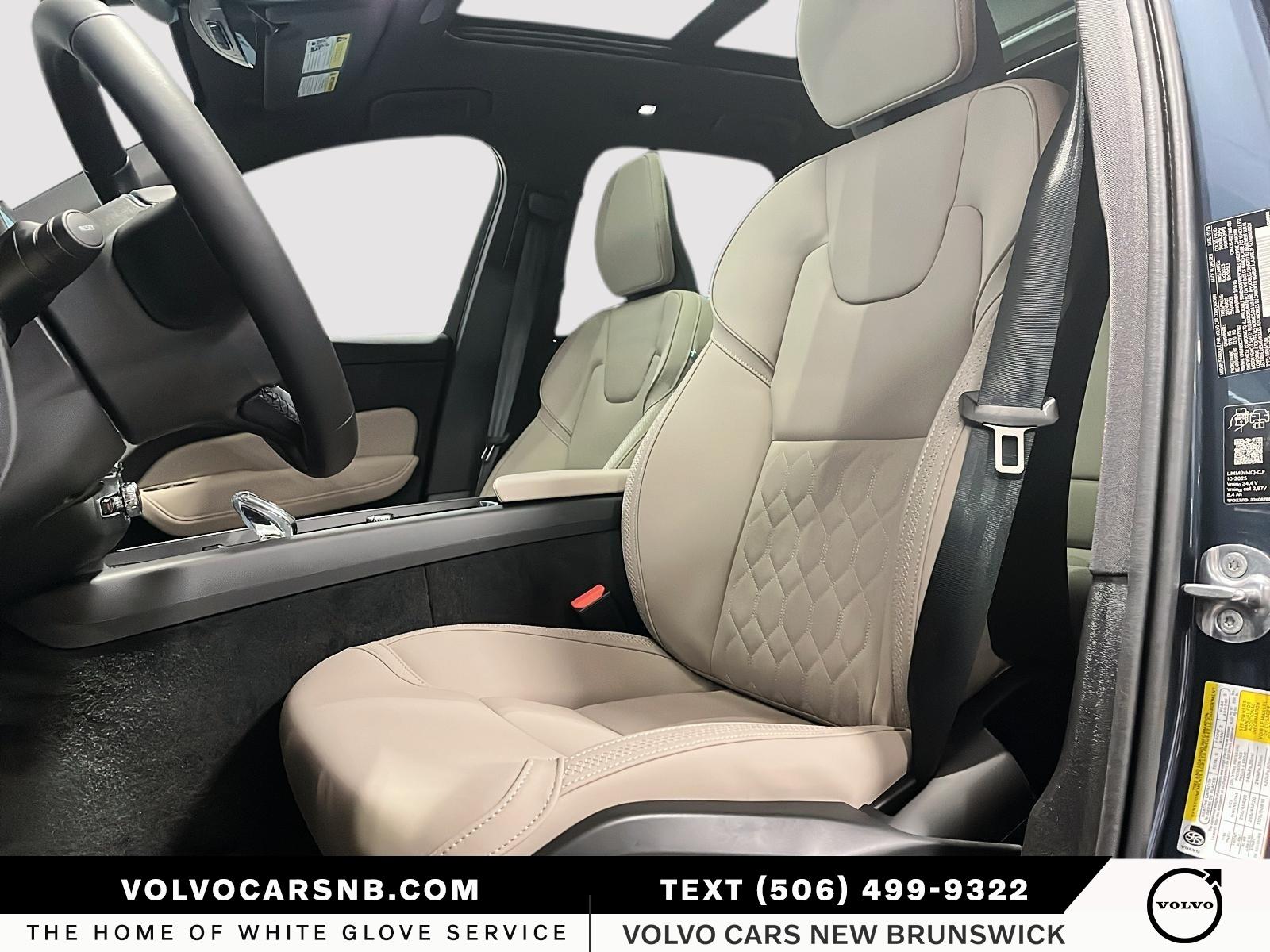 2026 Volvo XC60 B5 Plus Dark Theme