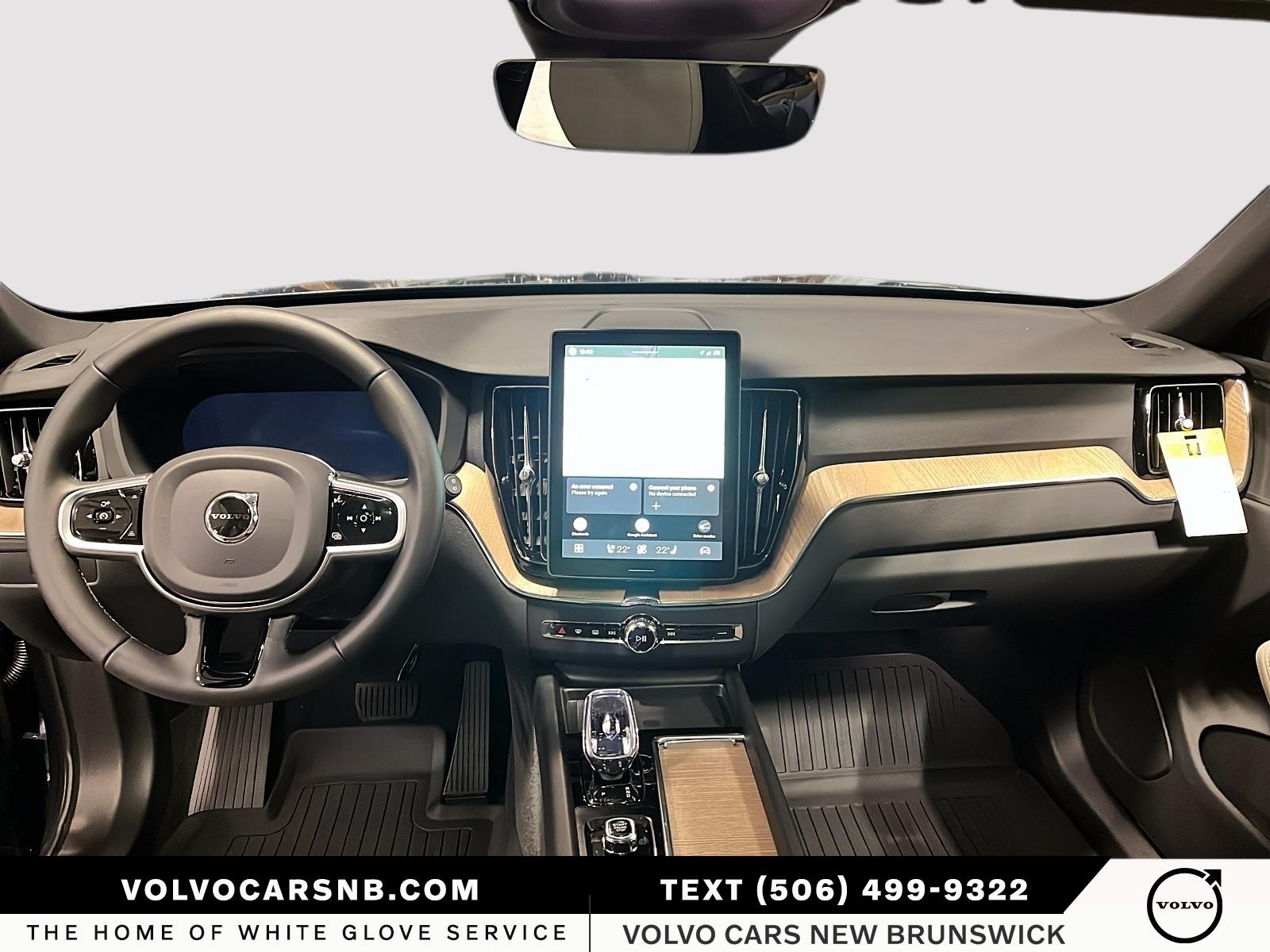 2026 Volvo XC60 B5 Plus Dark Theme