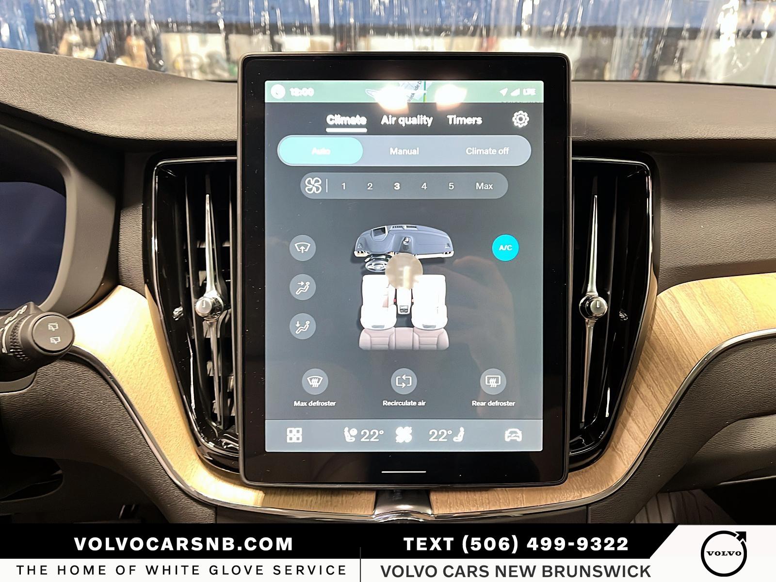 2026 Volvo XC60 B5 Plus Dark Theme