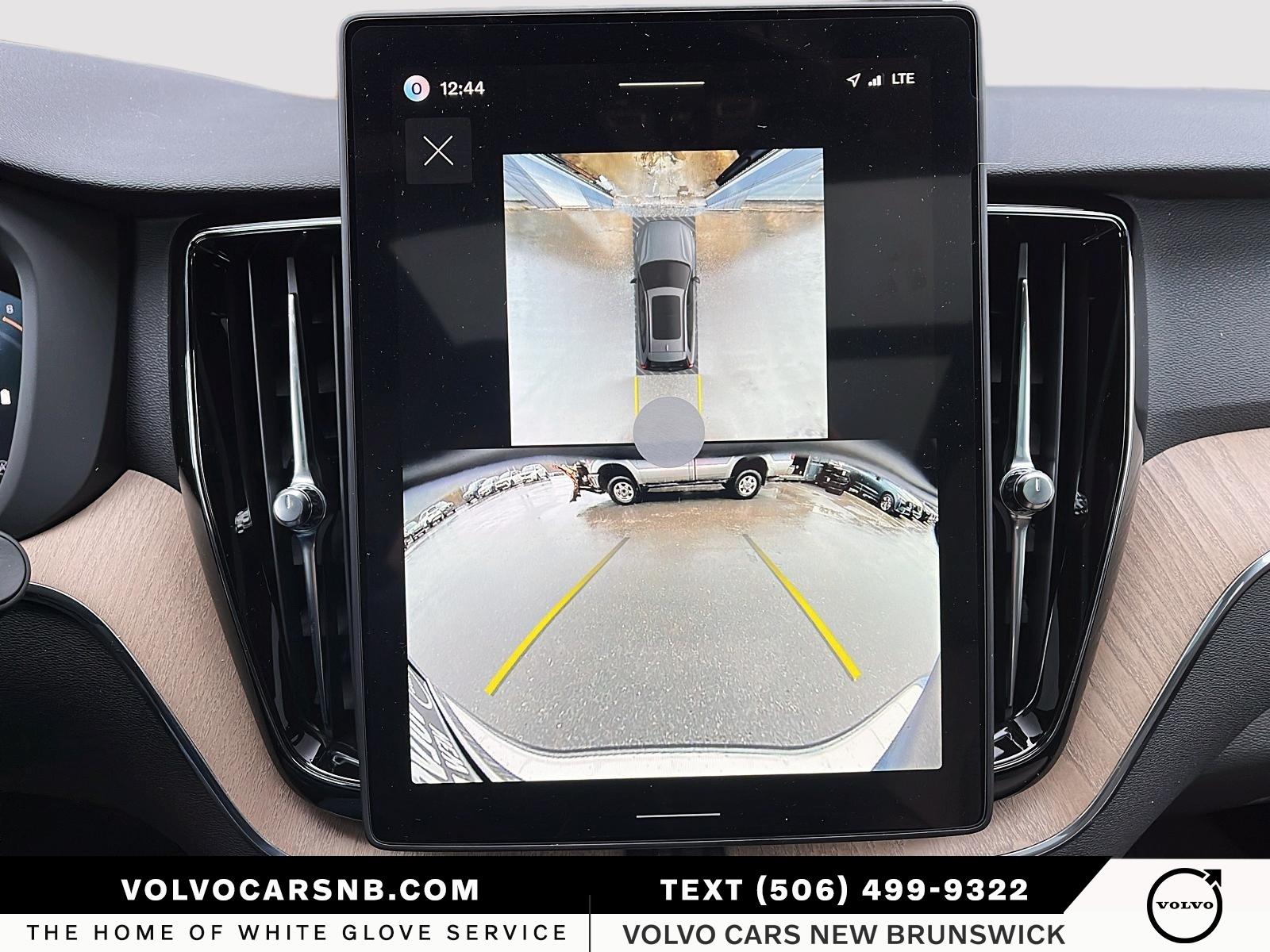 2026 Volvo XC60 B5 Plus Dark Theme