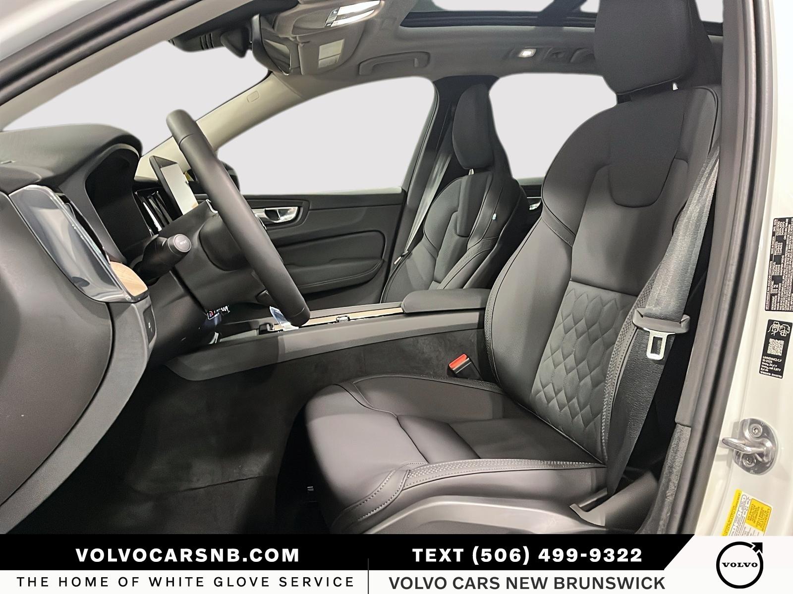 2026 Volvo XC60 B5 Core Dark Theme