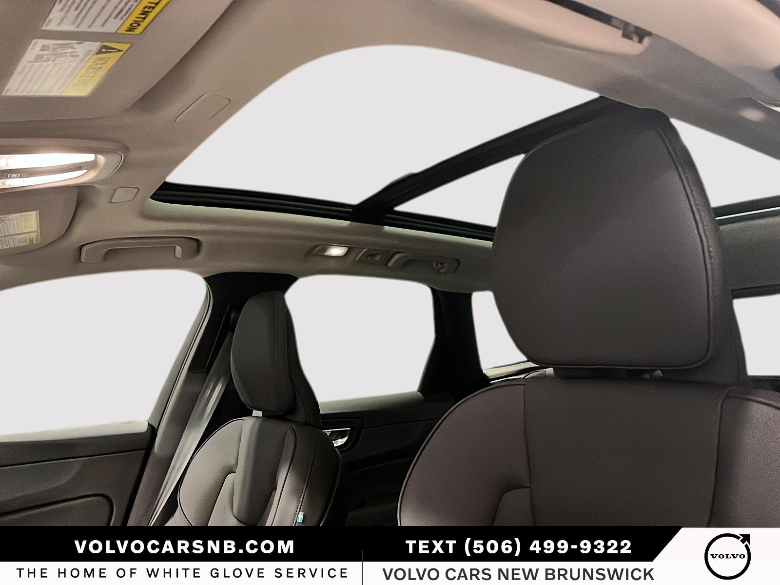 2026 Volvo XC60 B5 Core Dark Theme