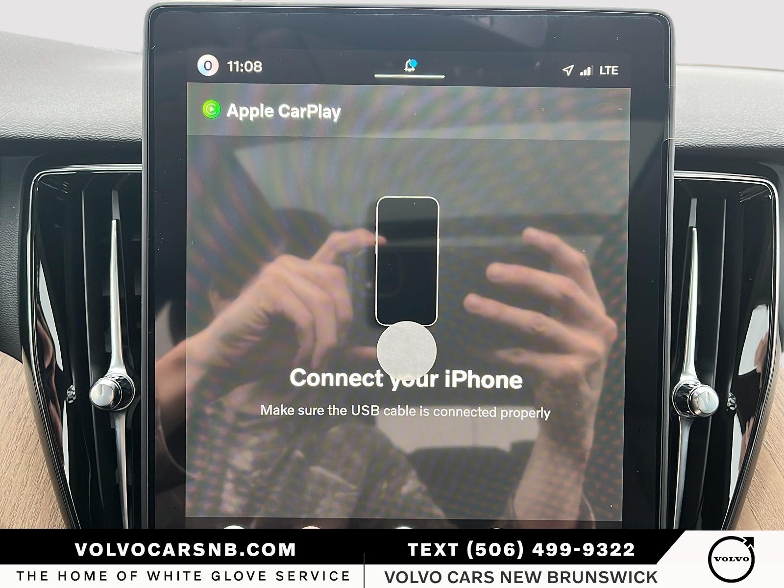 2026 Volvo XC60 B5 Core Dark Theme