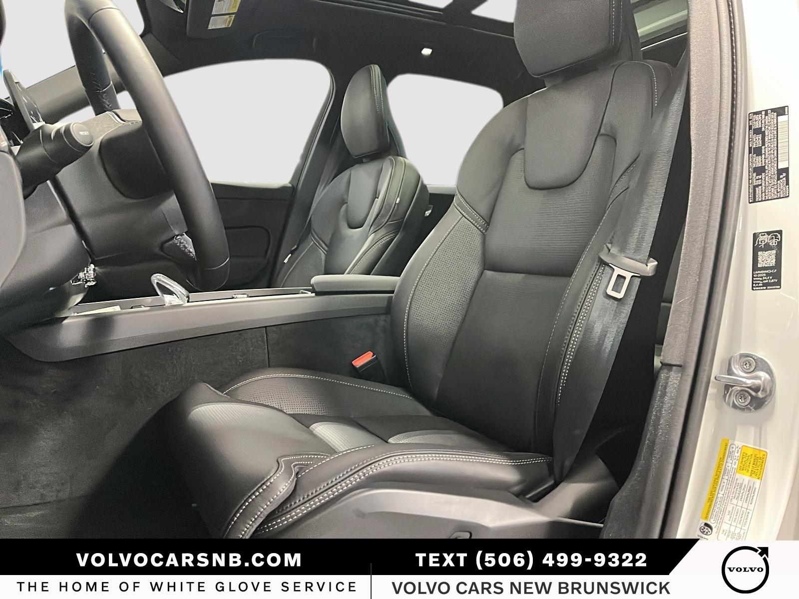 2026 Volvo XC60 B5 Ultra Black Edition