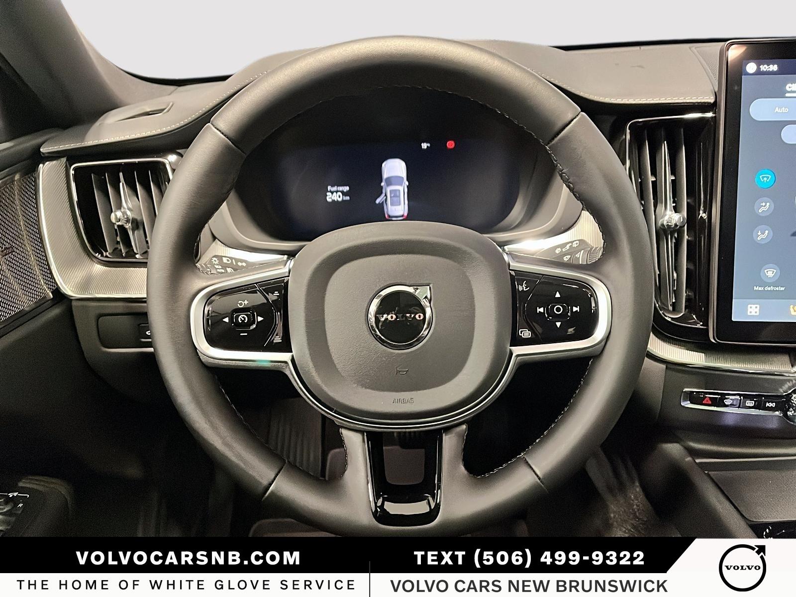 2026 Volvo XC60 B5 Ultra Black Edition