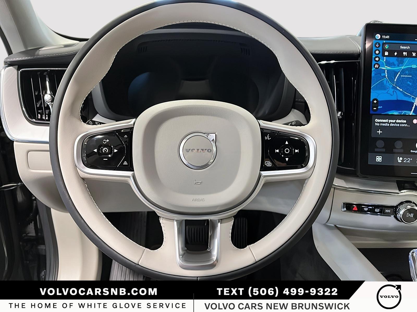 2026 Volvo XC60 Plug-In Hybrid T8 Ultra Dark Theme