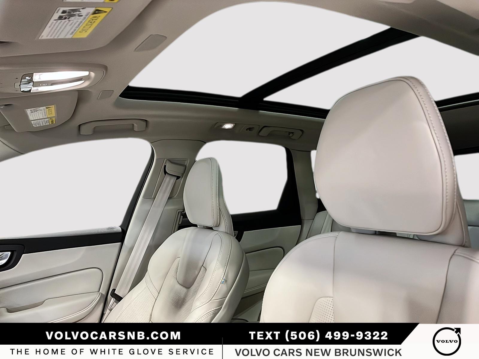 2026 Volvo XC60 Plug-In Hybrid T8 Ultra Dark Theme