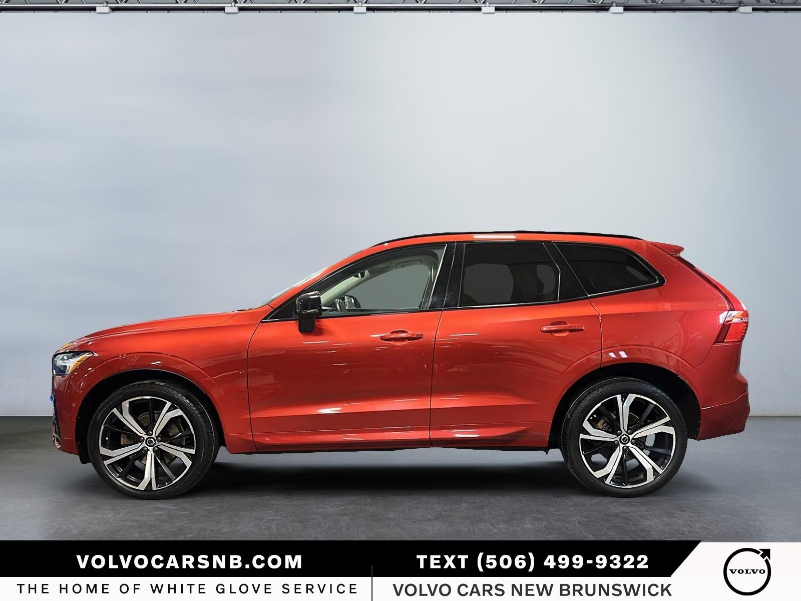 2024 Volvo XC60 B5 Ultimate Dark Theme