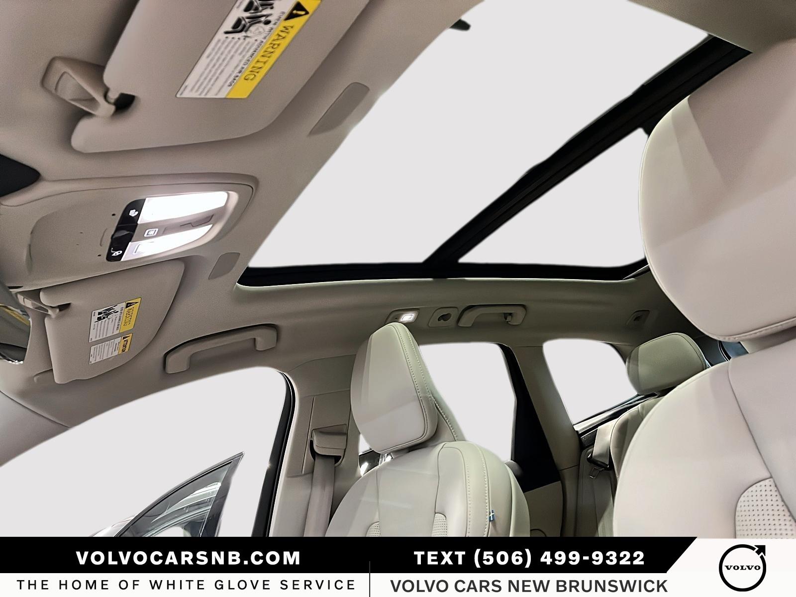 2024 Volvo XC60 B5 Ultimate Dark Theme