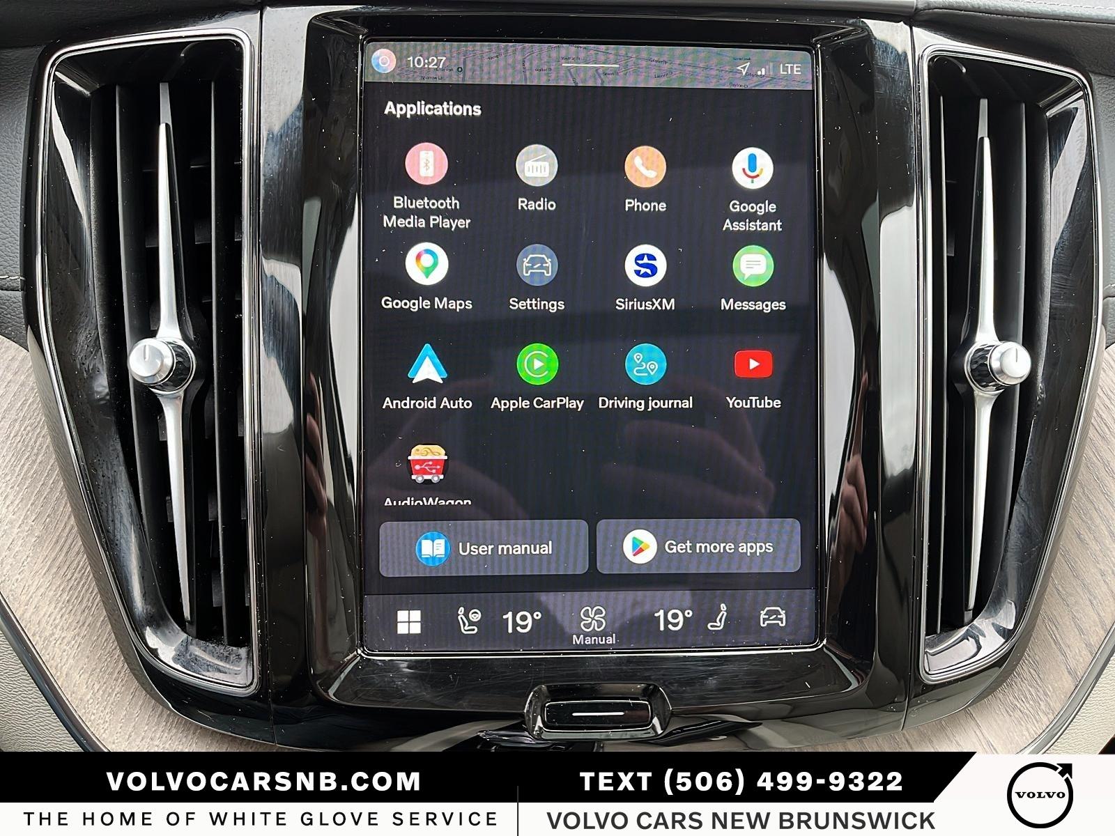 2024 Volvo XC60 B5 Ultimate Dark Theme