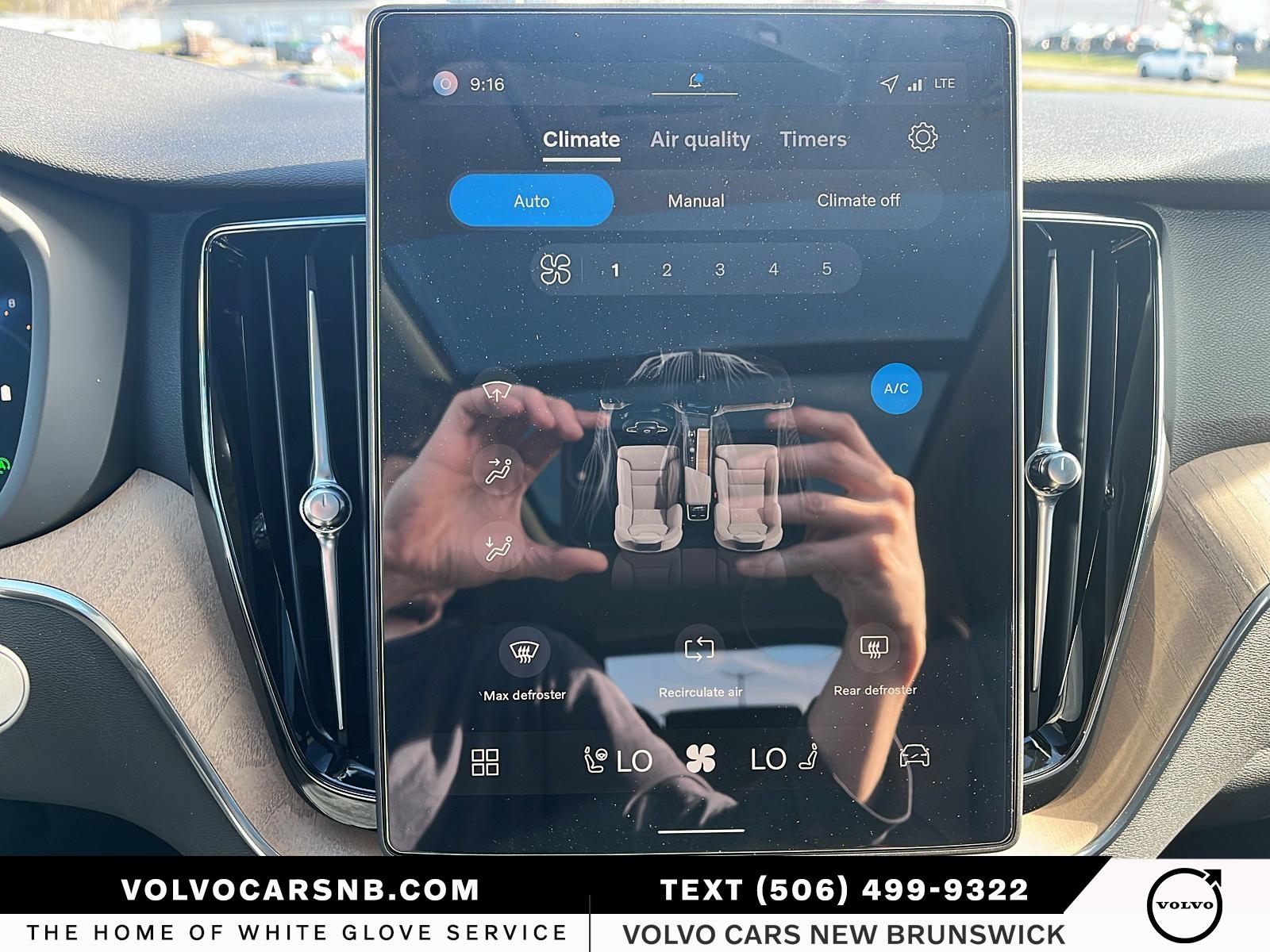 2026 Volvo XC60 B5 Plus Dark Theme