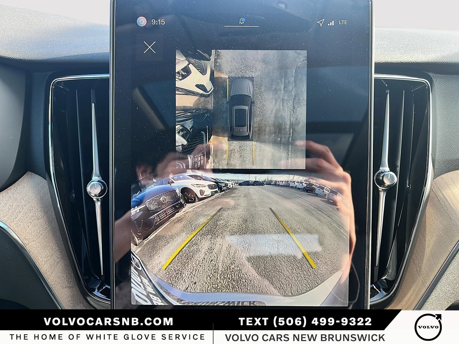 2026 Volvo XC60 B5 Plus Dark Theme