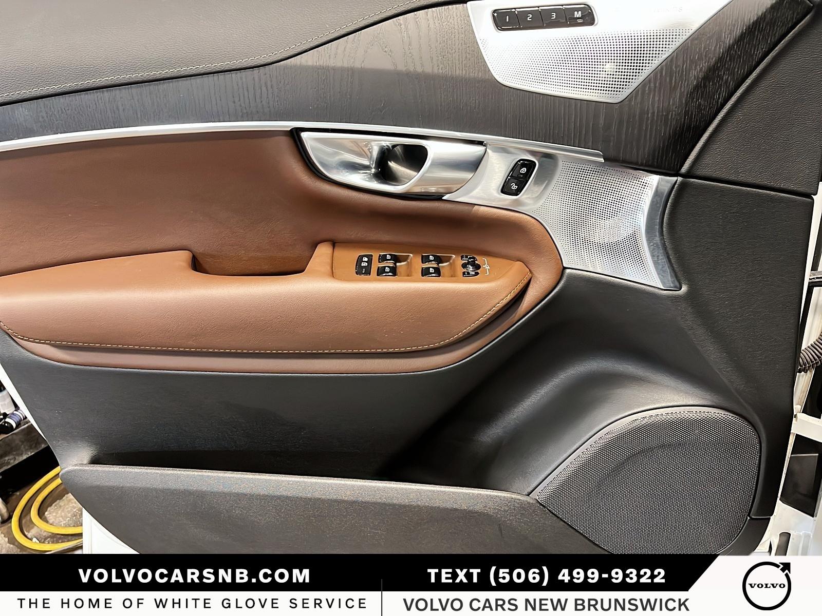 2024 Volvo XC90 B6 Ultimate Bright Theme