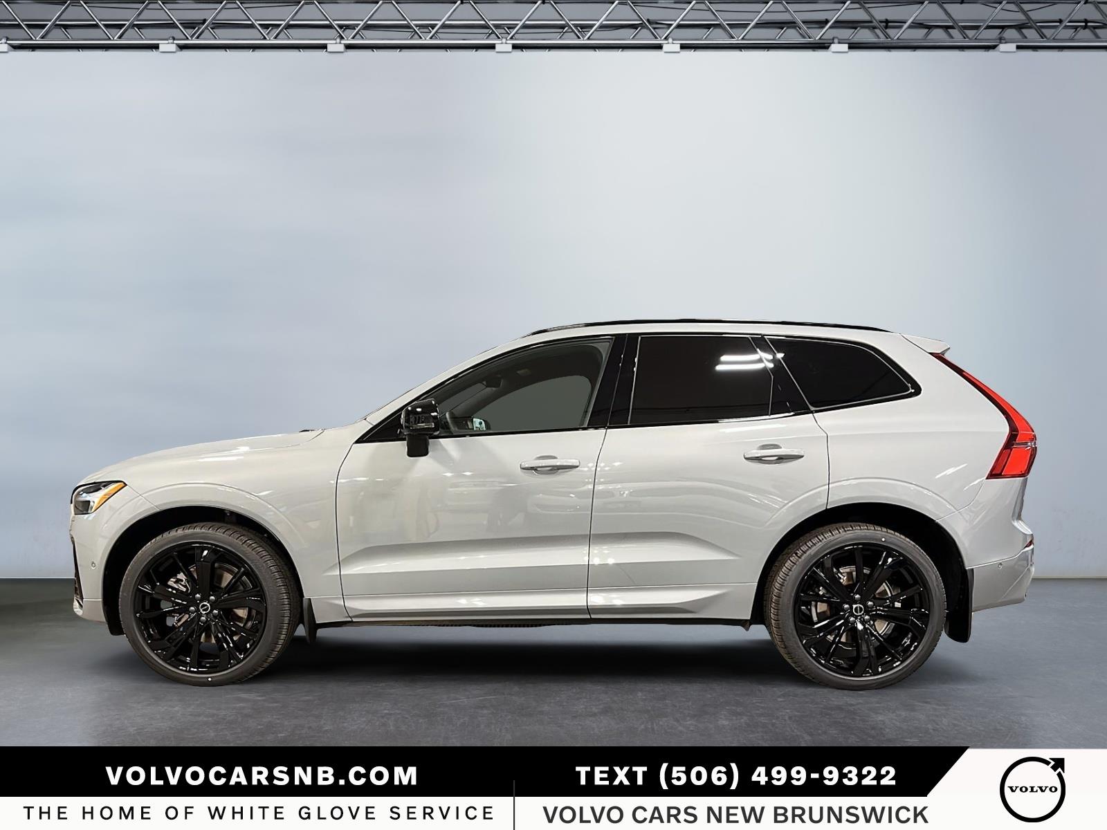 2026 Volvo XC60 B5 Ultra Black Edition