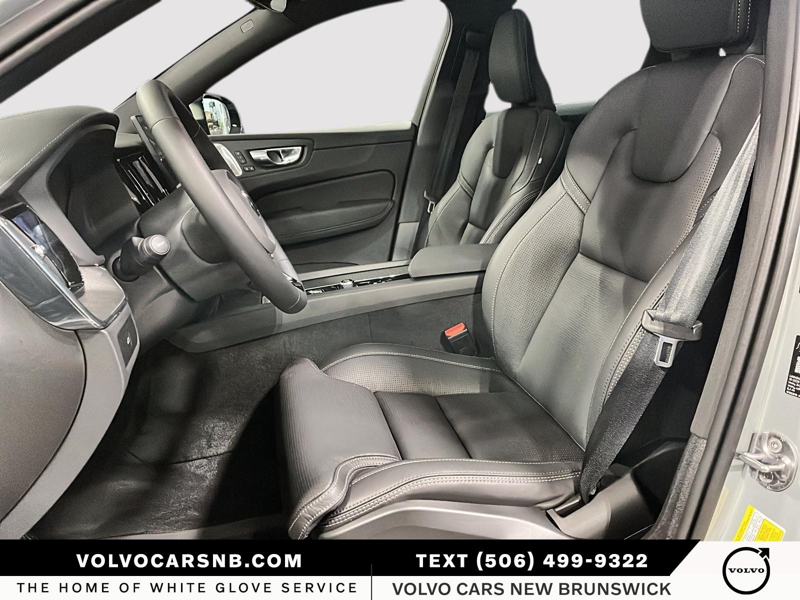 2026 Volvo XC60 B5 Ultra Black Edition