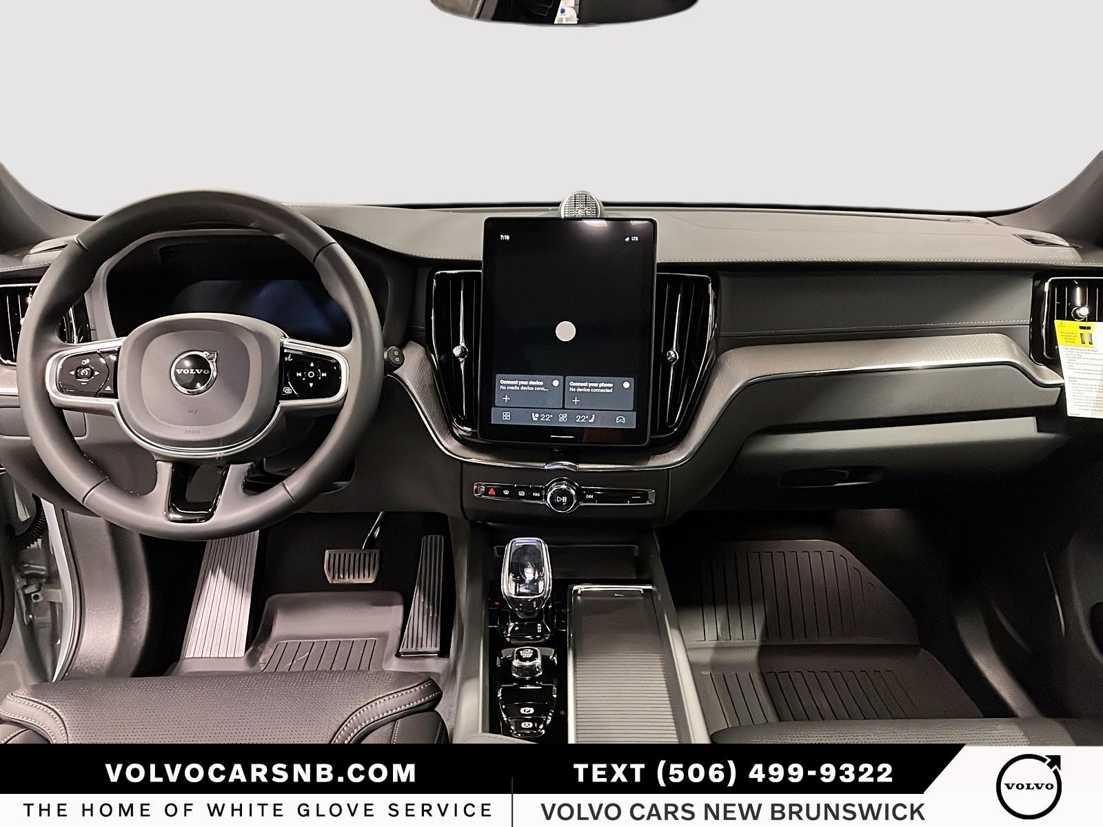 2026 Volvo XC60 B5 Ultra Black Edition