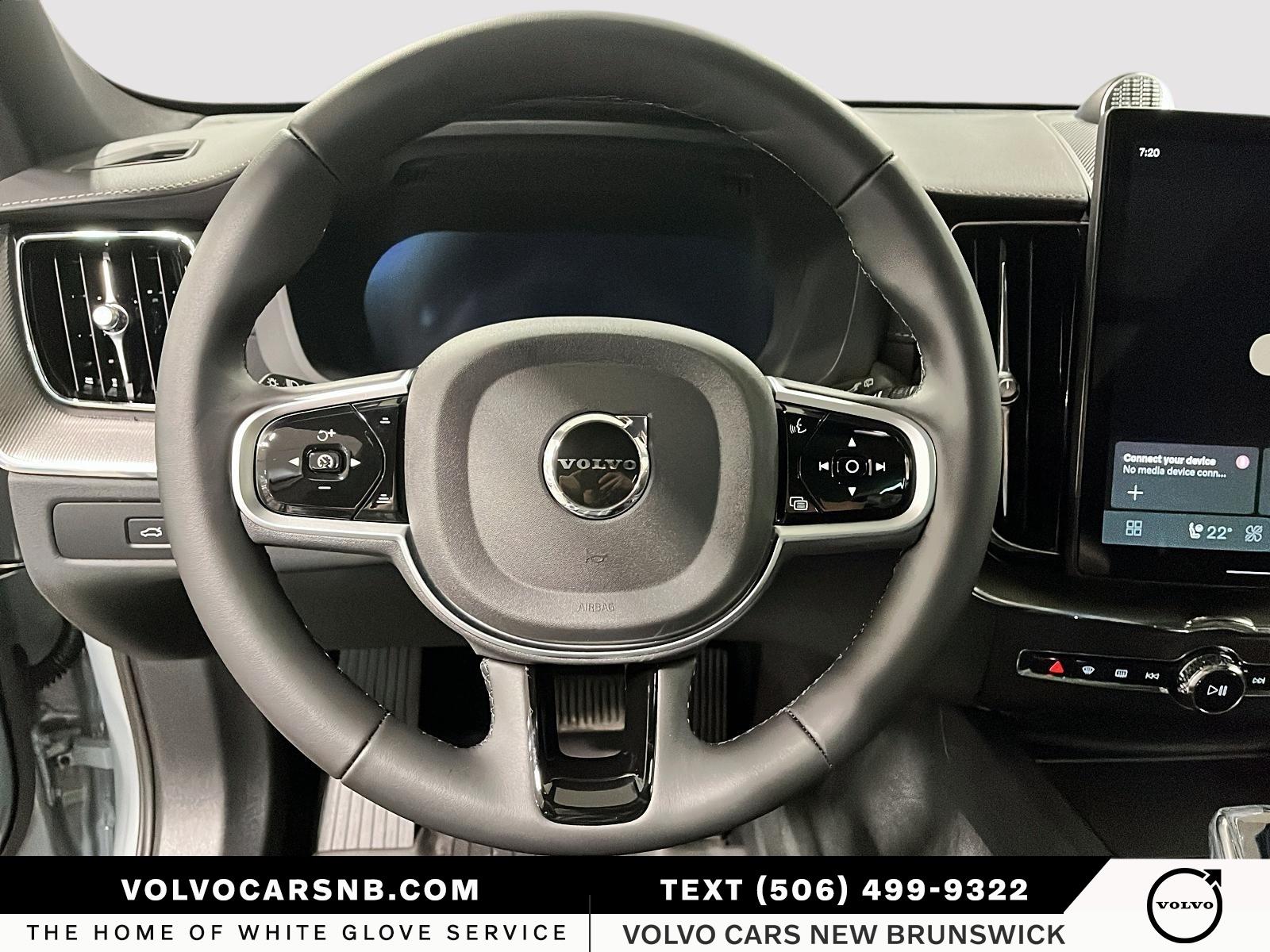 2026 Volvo XC60 B5 Ultra Black Edition