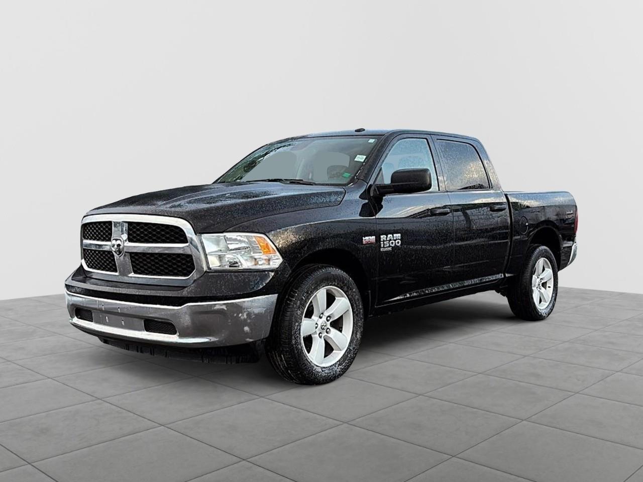 2023 RAM 1500 Classic SLT Crew Cab 4WD