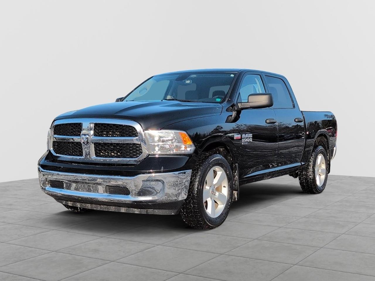 2023 RAM 1500 Classic SLT Crew Cab 4WD
