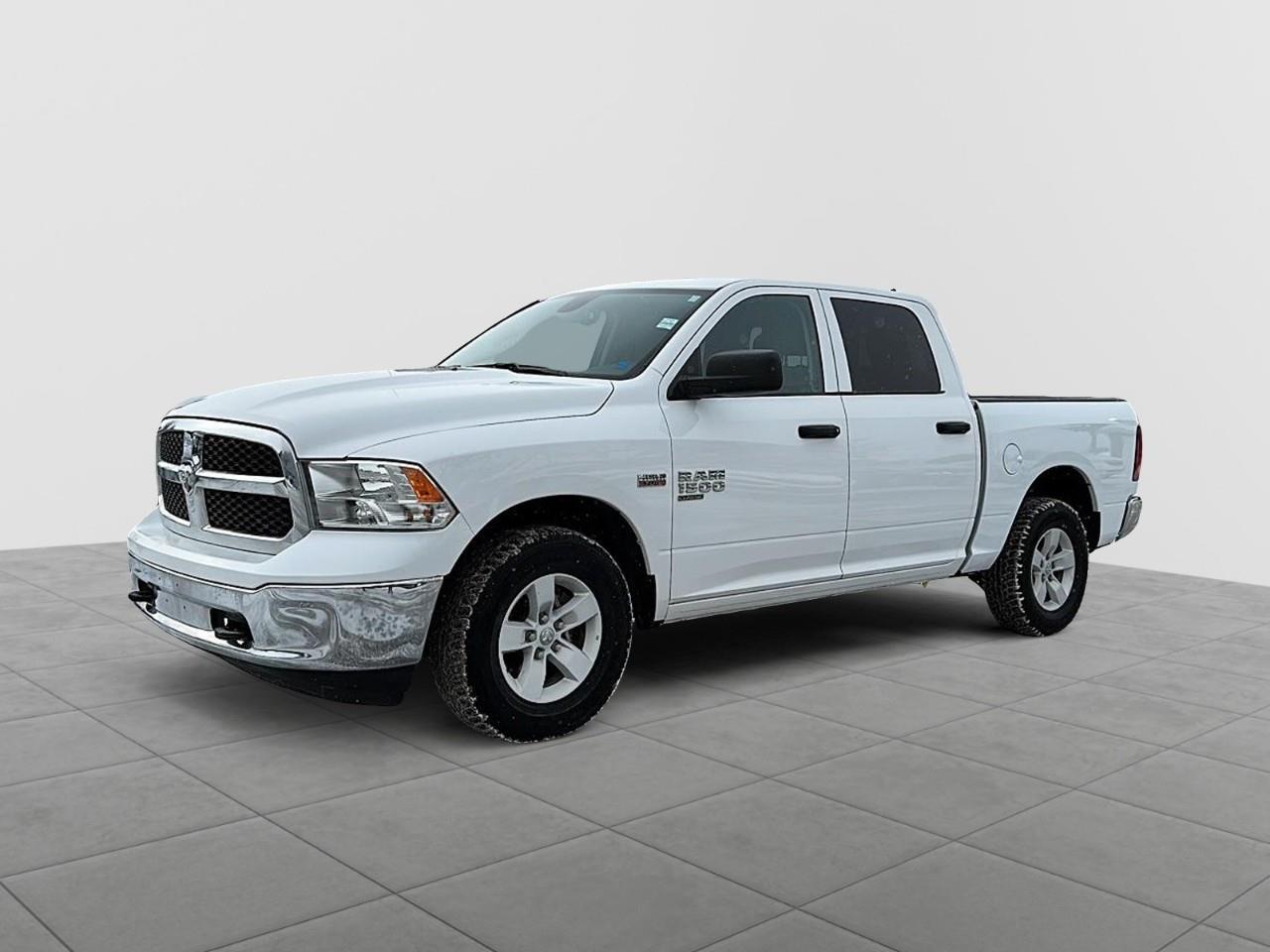 2022 RAM 1500 Classic SLT Crew Cab 4WD