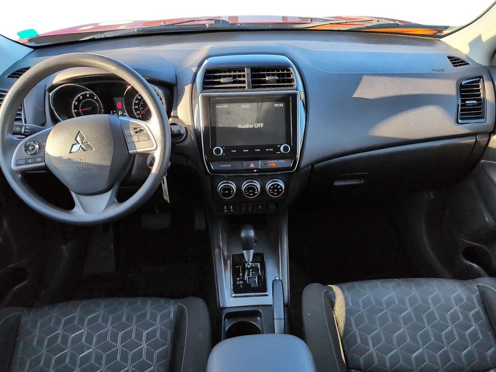 2024 Mitsubishi RVR ES