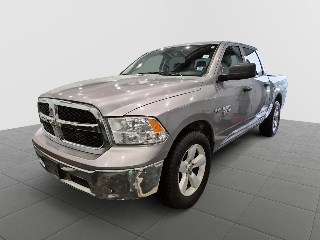 2023 RAM 1500 Classic SLT Crew Cab 4WD