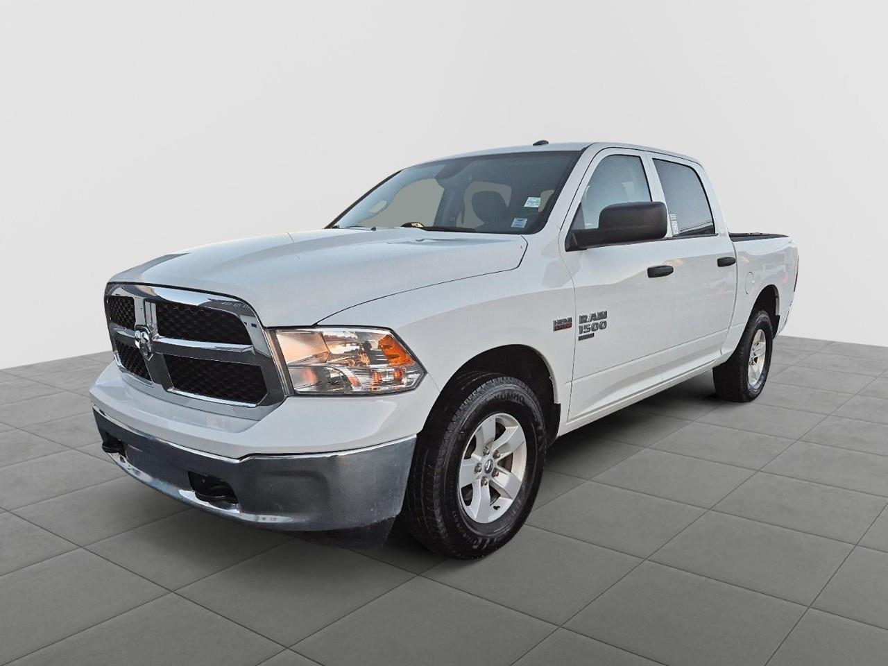 2023 RAM 1500 Classic SLT Crew Cab 4WD