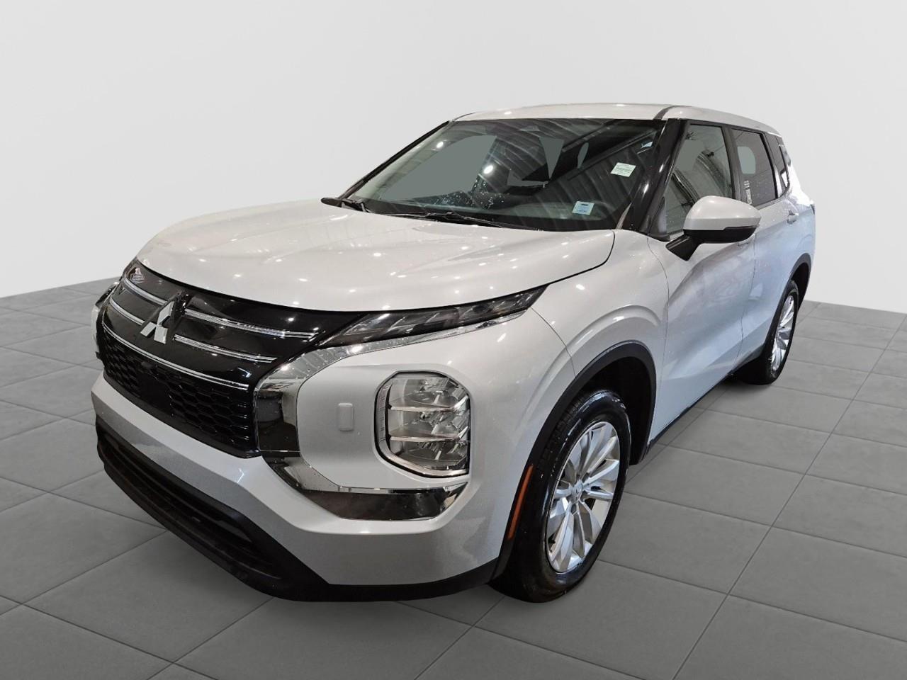 2025 Mitsubishi Outlander ES FWD