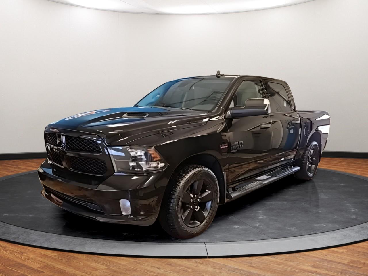 RAM 1500 Classic Tradesman Crew Cab 4WD 2022