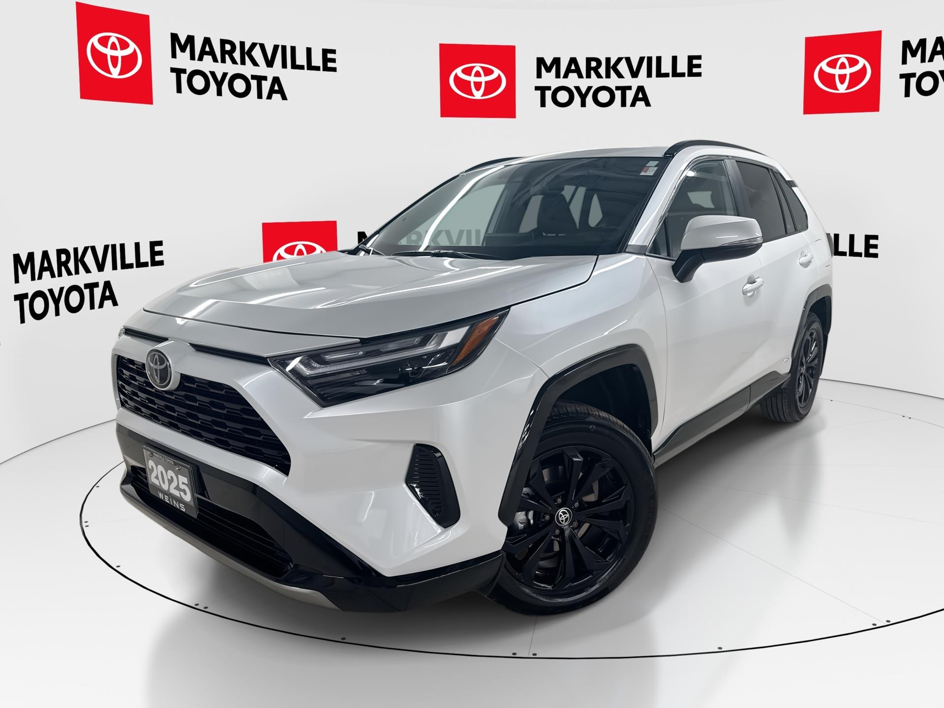 Toyota RAV4 Hybrid SE AWD 2025