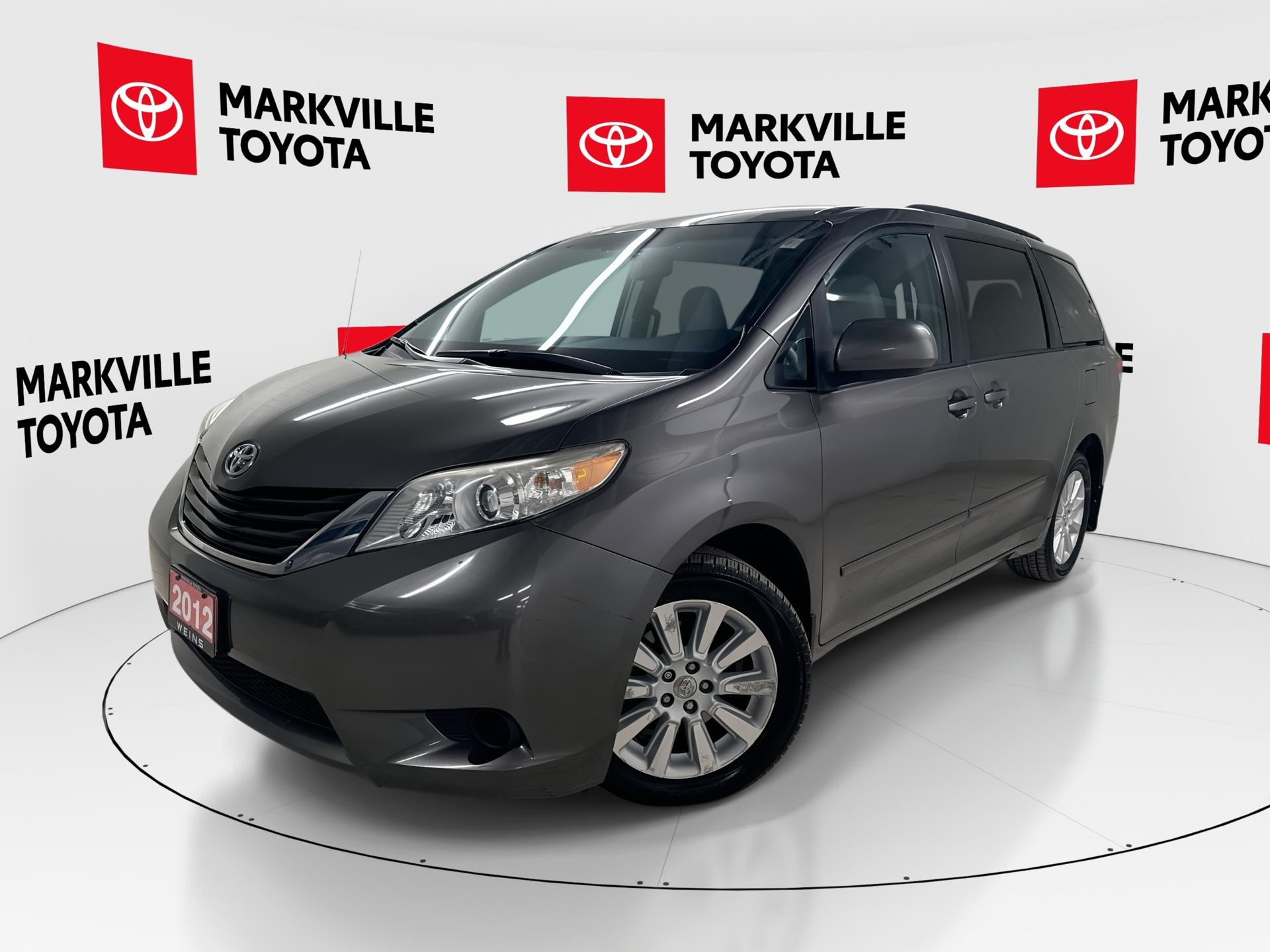 Toyota Sienna LE 7-Passenger 2012