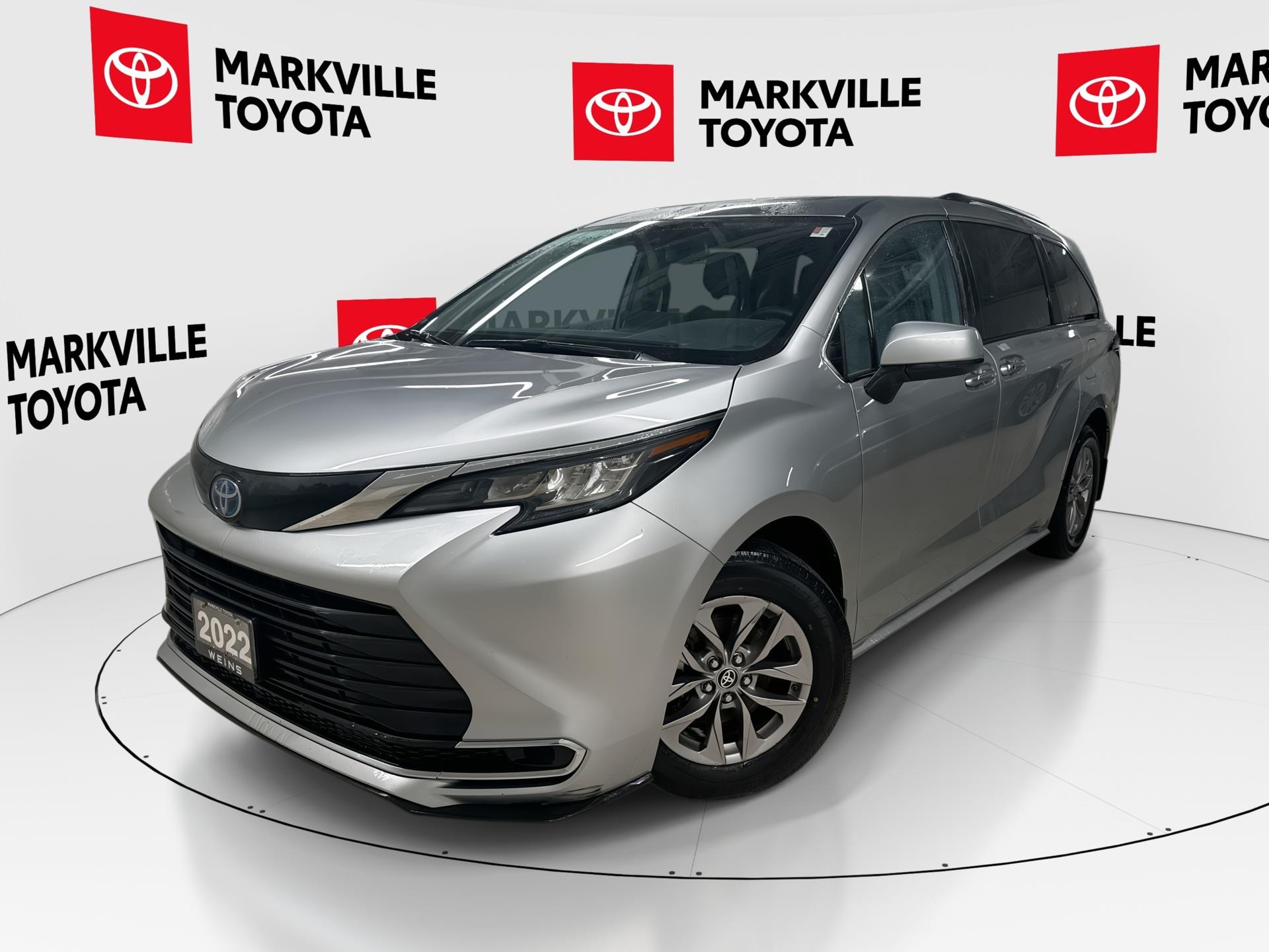 2022 Toyota Sienna XLE 8-Passenger FWD