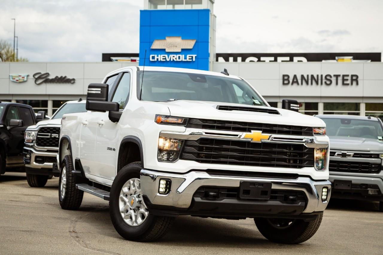 2025 Chevrolet Silverado 3500HD LT Crew Cab 4WD