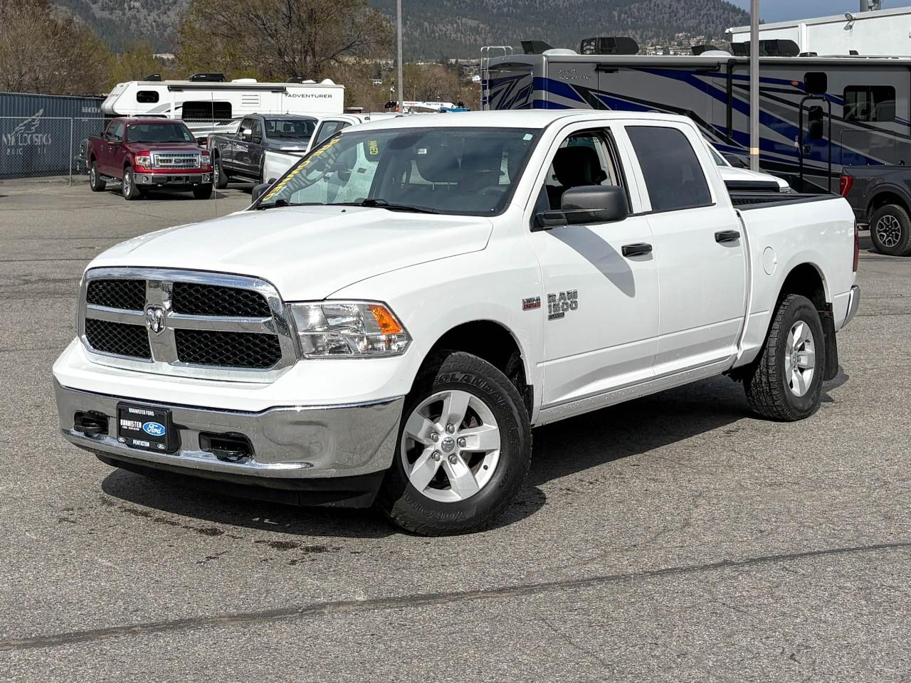 2022 RAM 1500 Classic SLT Crew Cab 4WD