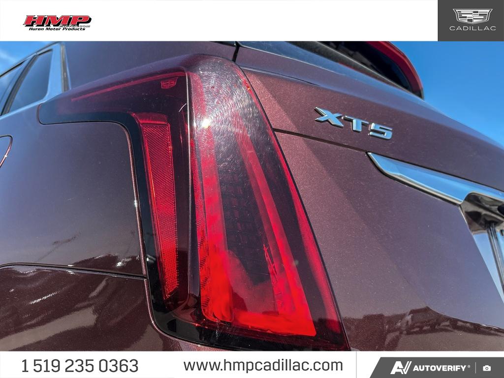 used 2022 Cadillac XT5 car, priced at $36,284