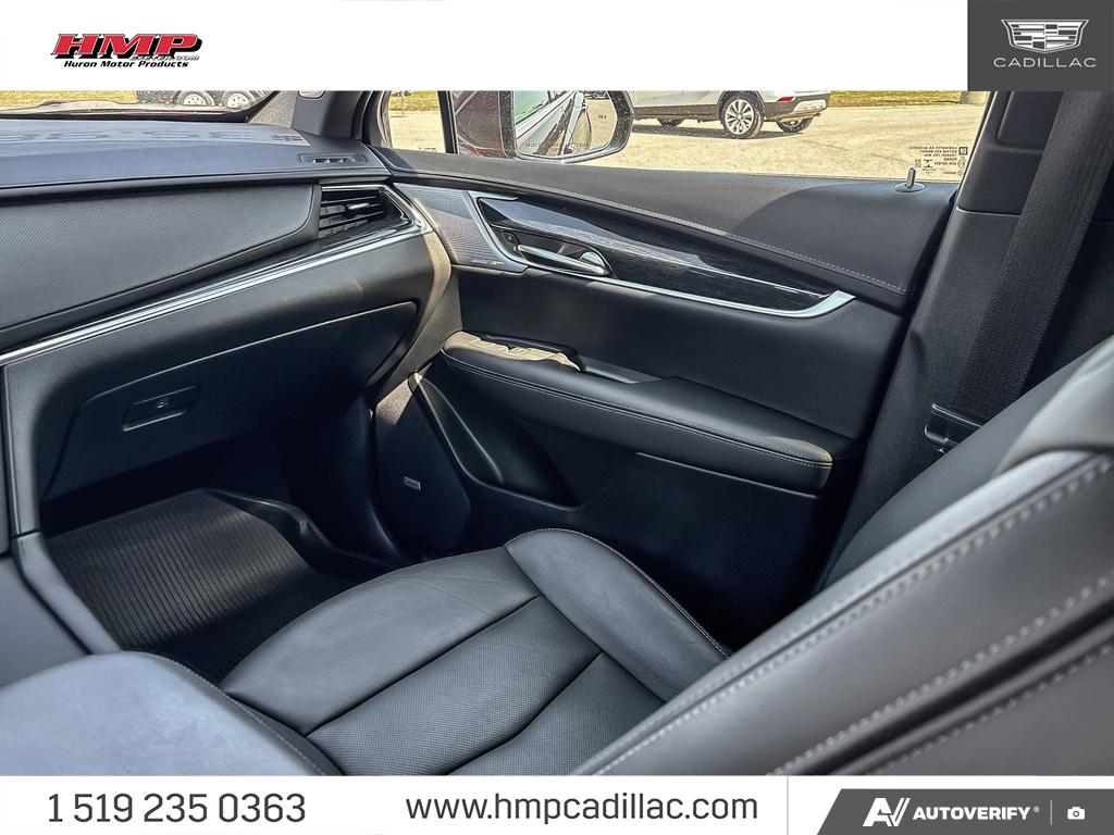 used 2022 Cadillac XT5 car, priced at $36,284