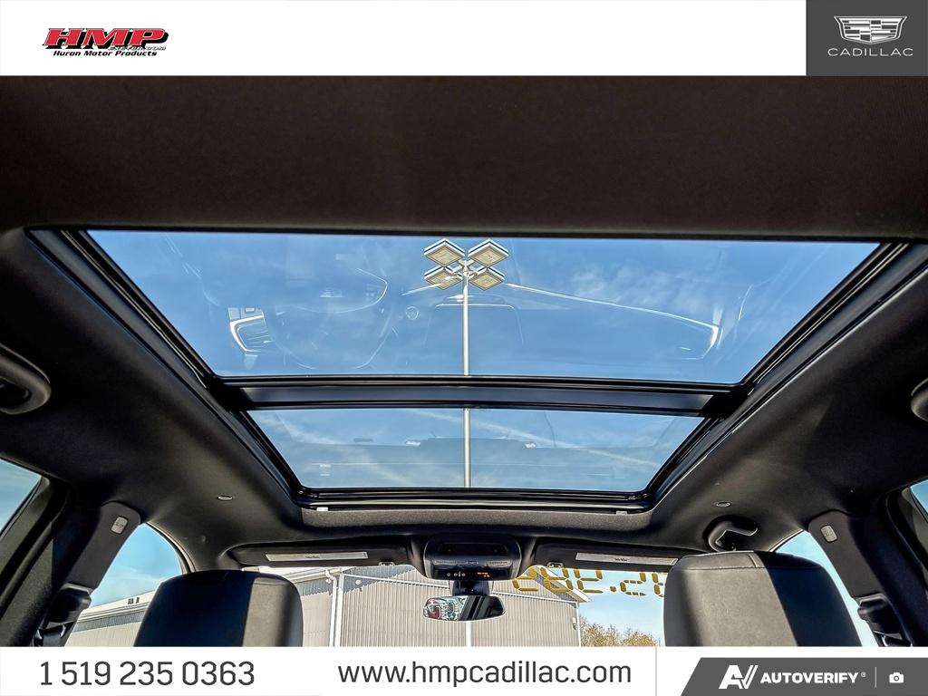 used 2022 Cadillac XT5 car, priced at $36,284