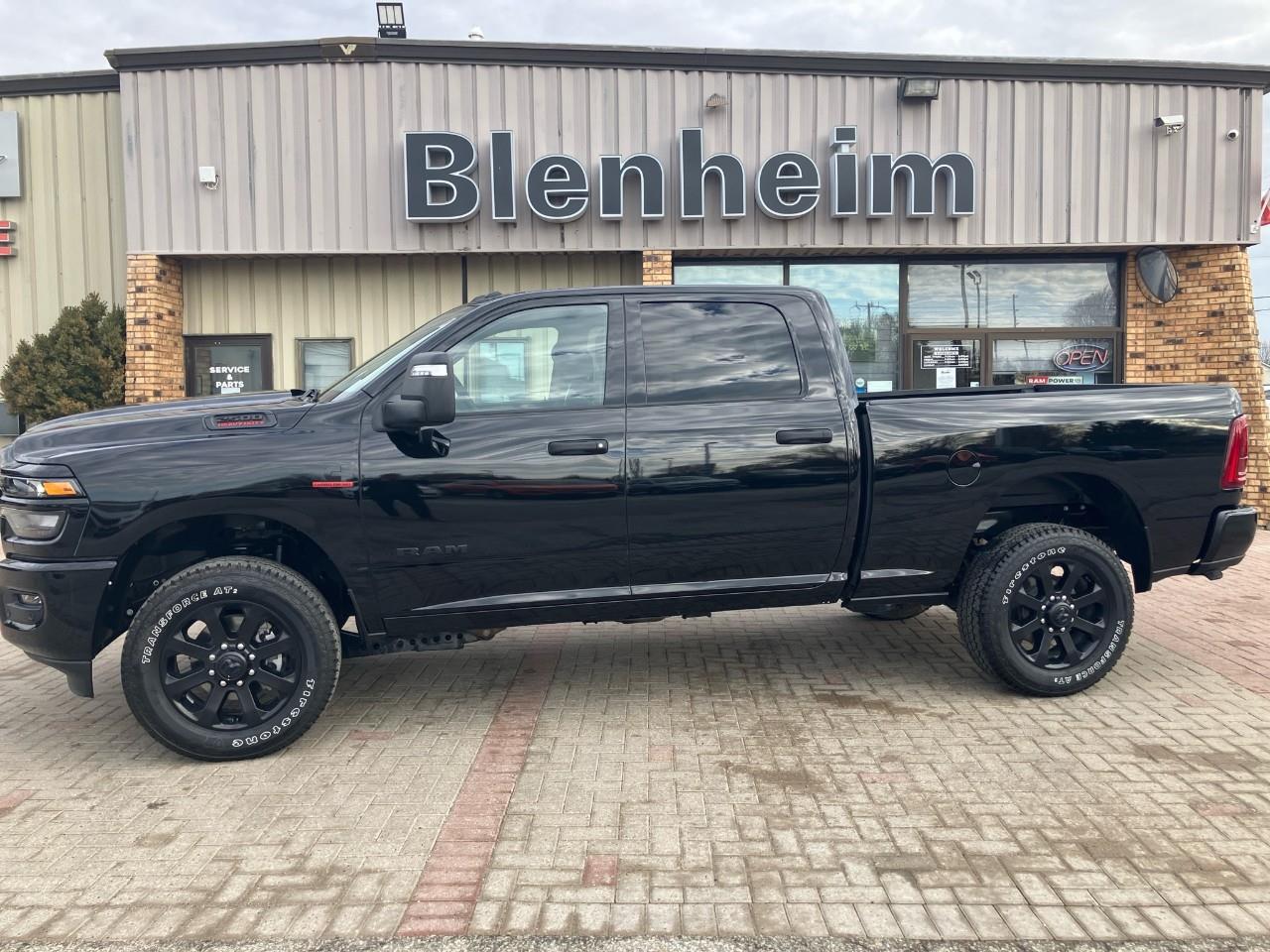 Diamond Black Crystal Pearlcoat 2025 RAM 2500 Pickup Truck Four-Wheel Drive 8-Speed Automatic
