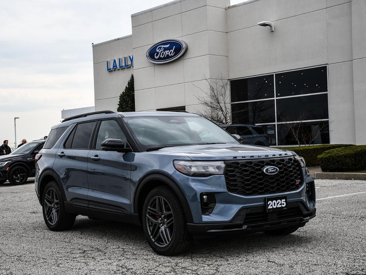 2025 Ford Explorer ST AWD
