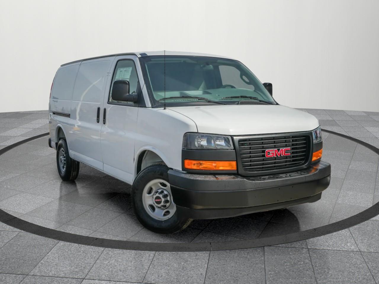 2026 GMC Savana Cargo 2500 RWD