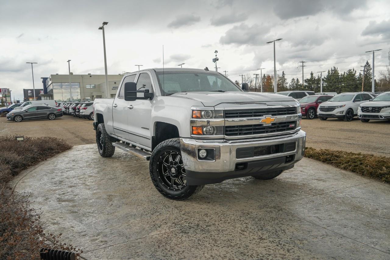 2015 Chevrolet Silverado 3500HD LTZ Crew Cab 4WD