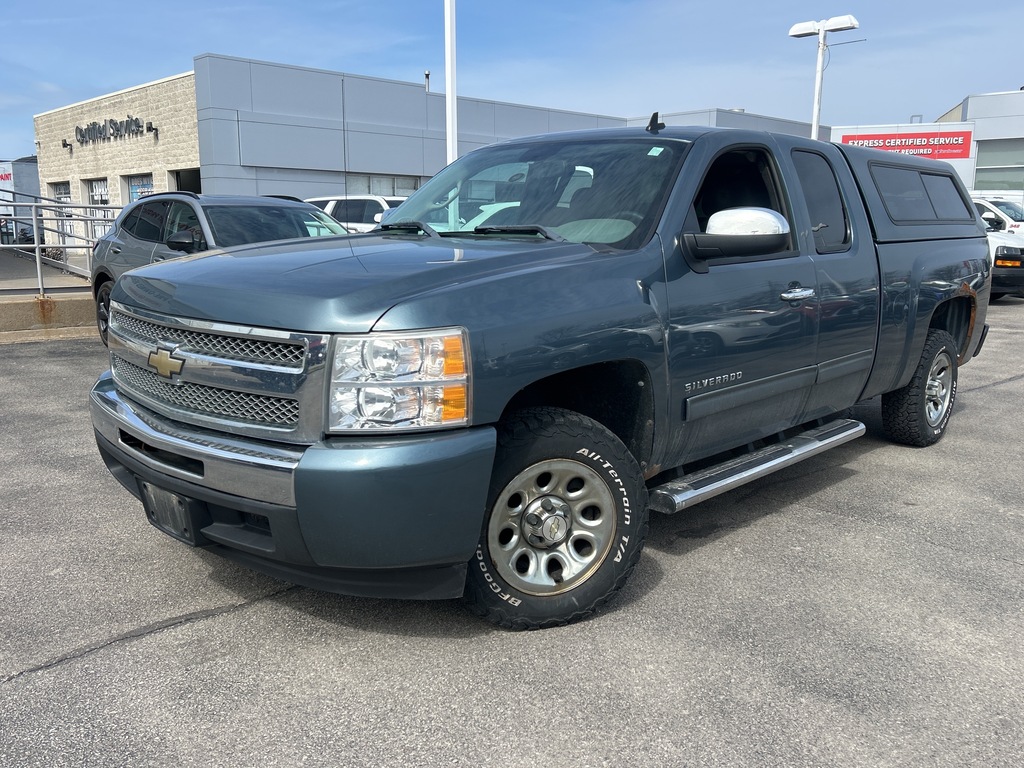 Chevrolet Silverado 1500 LS Extended Cab RWD 2011
