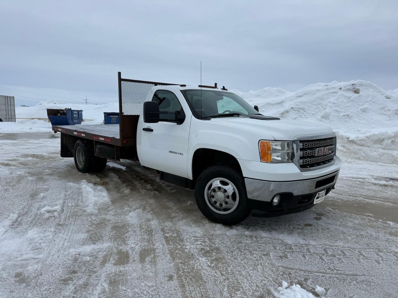 2014 GMC Sierra 3500HD Chassis SLE 4WD
